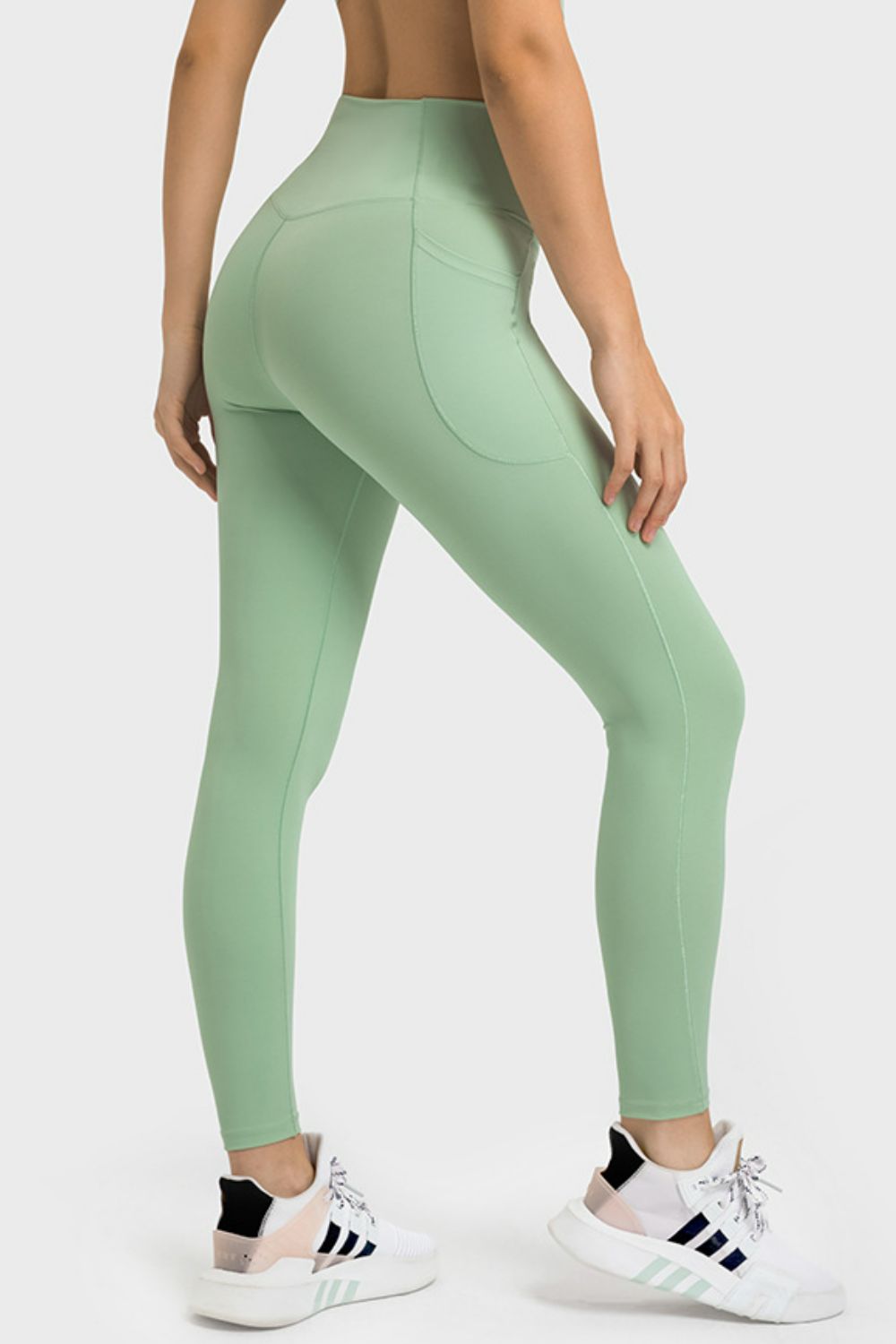 V-Waist Yoga Leggings with Pockets Secondary image